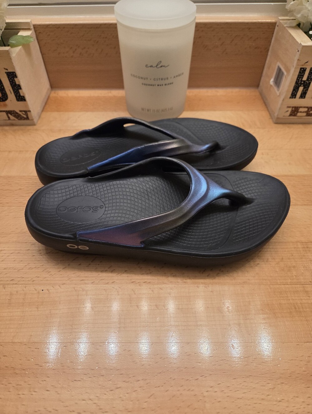 OOFOS OOlala Luxe Recovery Sandals Midnight Spectre Iridescent Women's Size 7